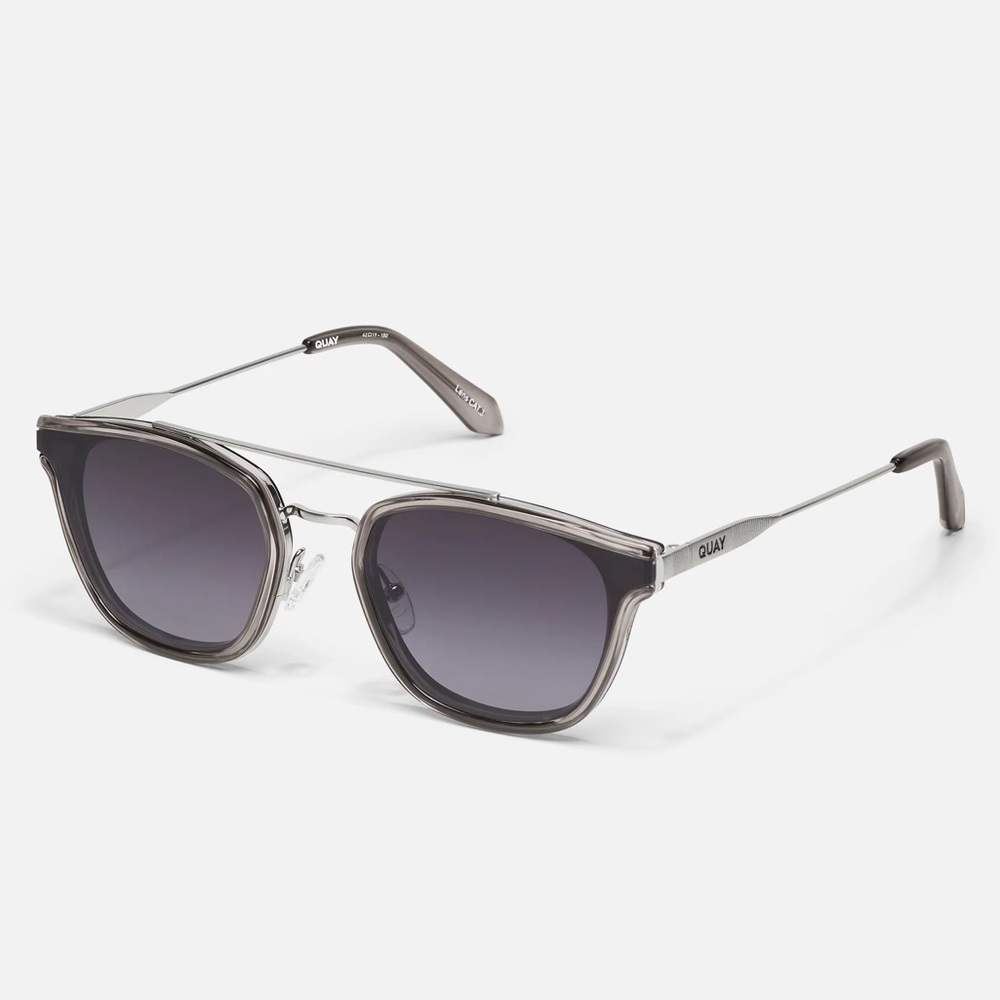 Quay Australia Getaway Grey Frame/Smoke Lenses!!‎ NEW!!! 🕶️😎
